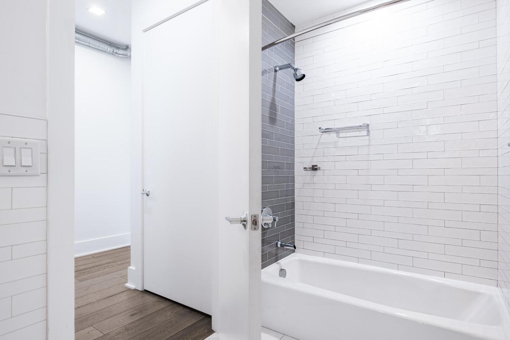 Dharma Home Suites Hoboken Exterior foto
