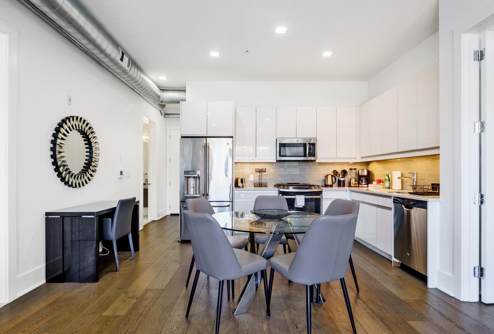 Dharma Home Suites Hoboken Exterior foto